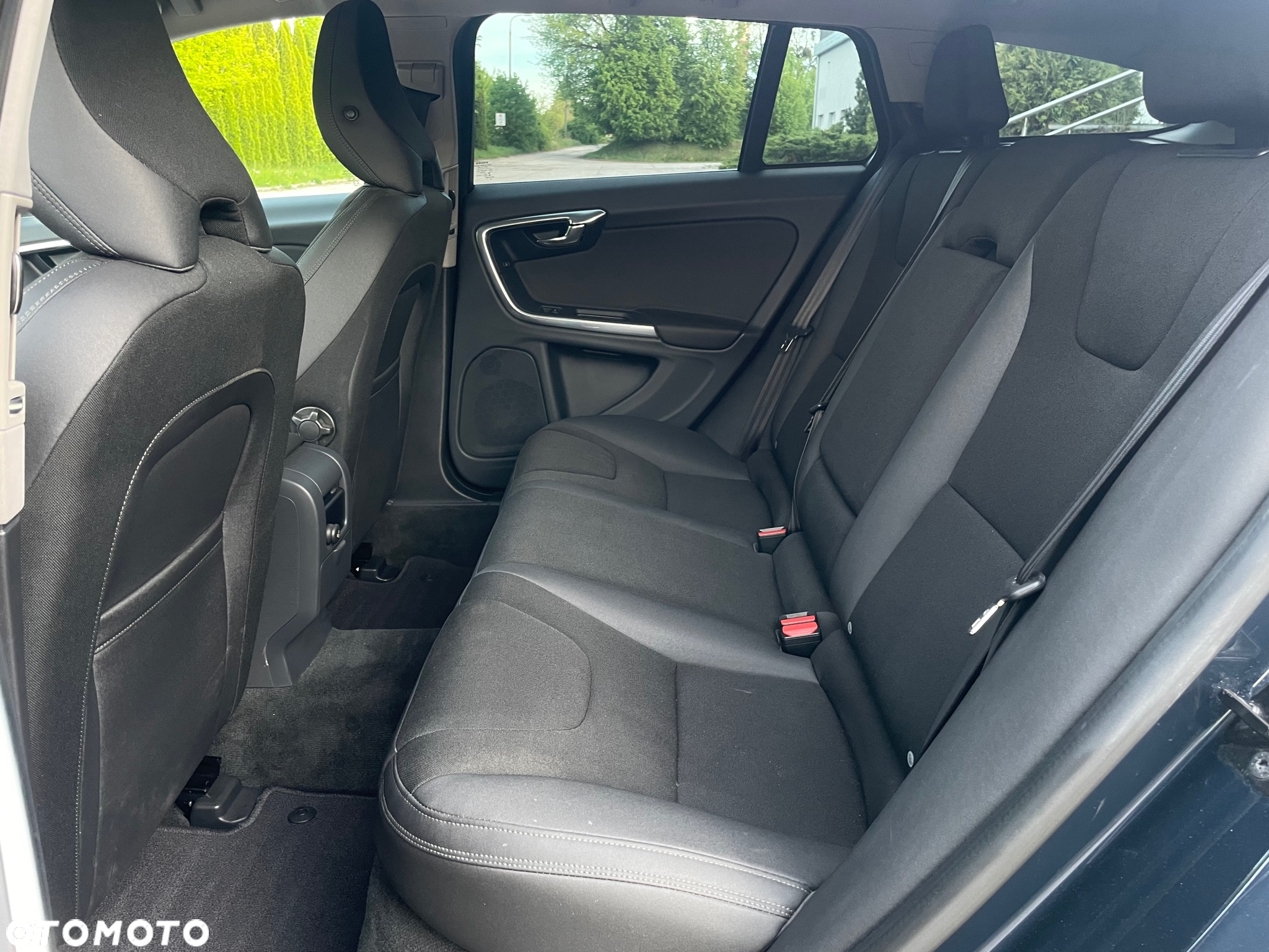 Volvo V60 T3 Momentum - 10