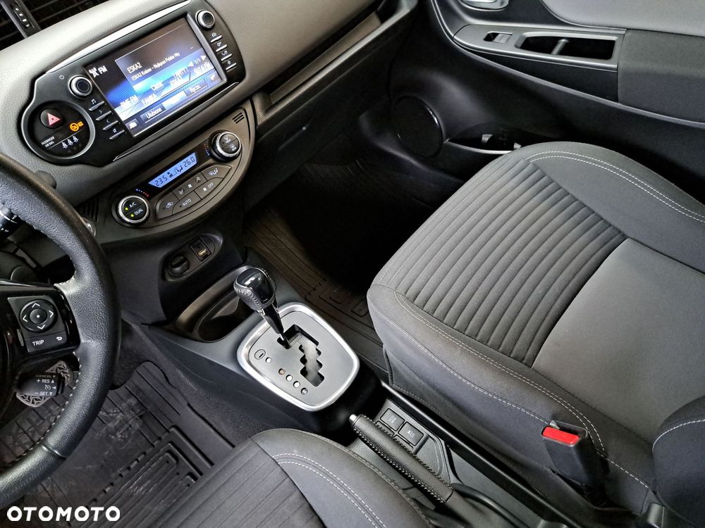 Toyota Yaris - 30