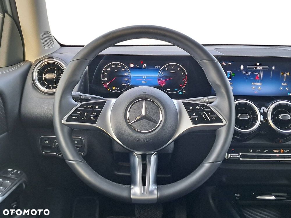 Mercedes-Benz GLB - 9