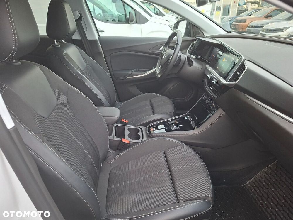 Opel Grandland 1.2 T Business Edition S&S - 16