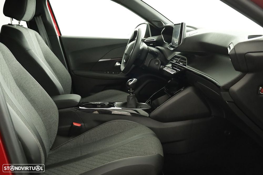 Peugeot 2008 1.2 PureTech Allure - 23