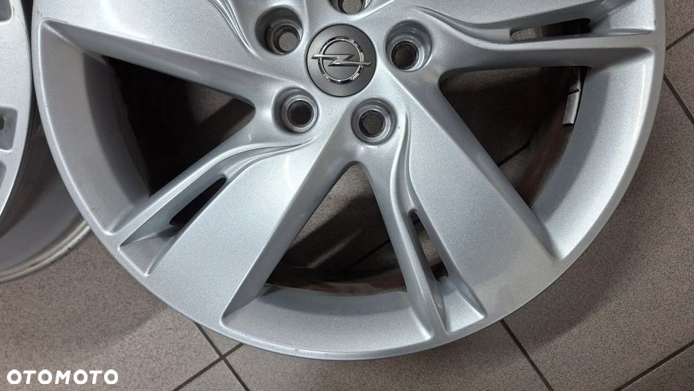 Felgi Aluminiowe 17 Opel Astra J 5x105 ET 42 - 6