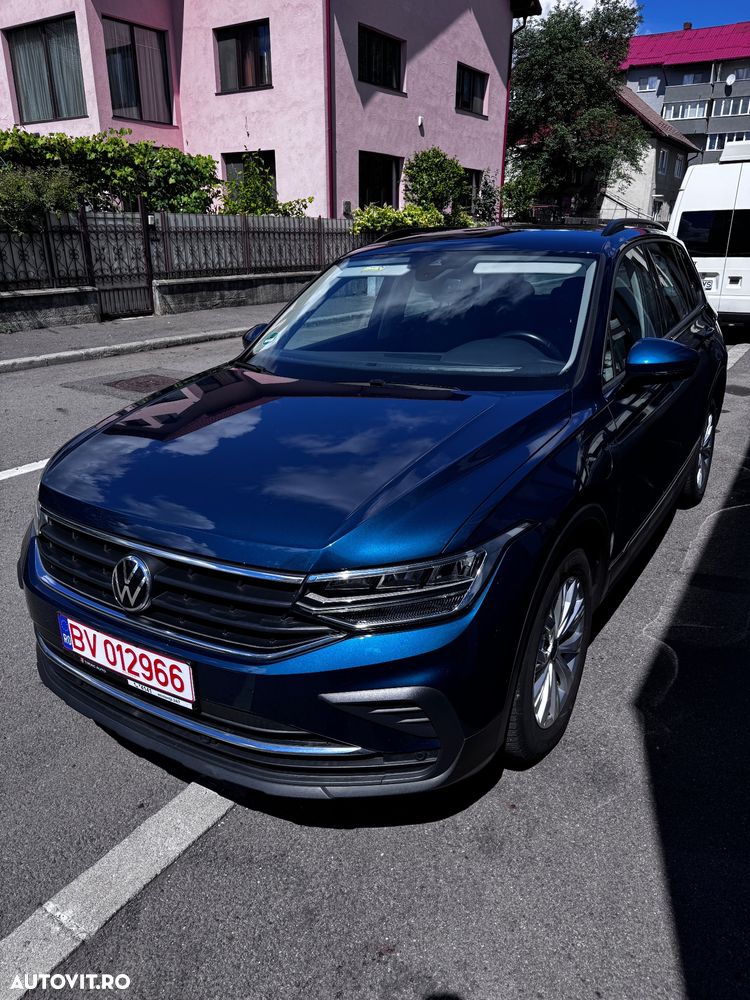 Volkswagen Tiguan - 11