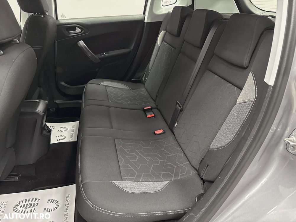 Peugeot 2008 1.2 L PureTech Active - 18