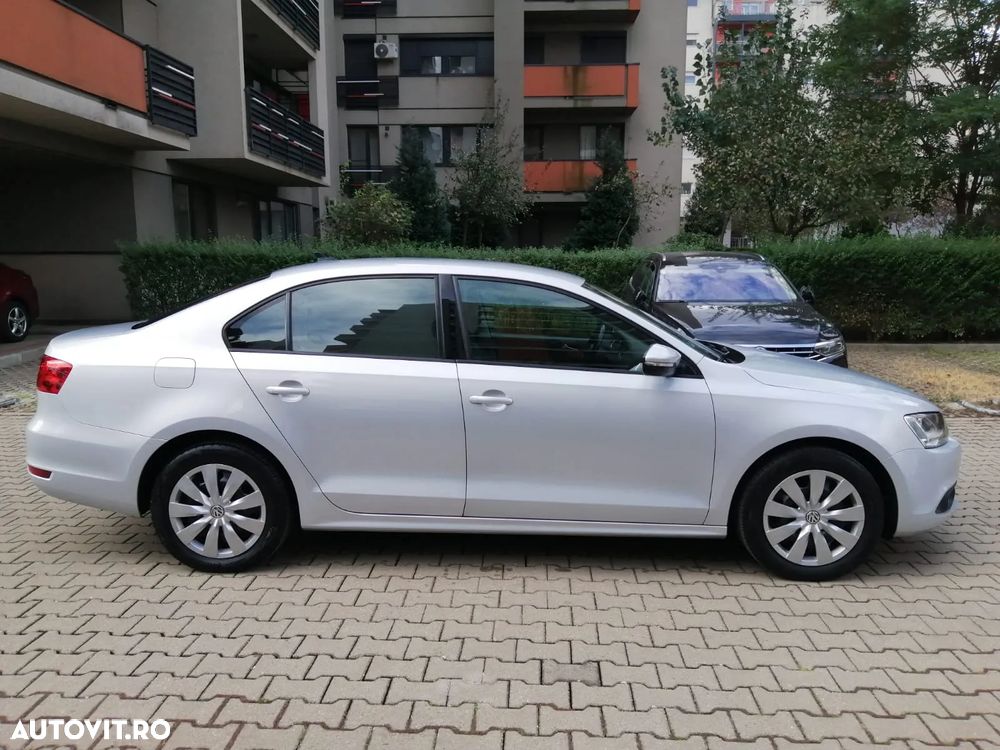 Volkswagen Jetta - 10