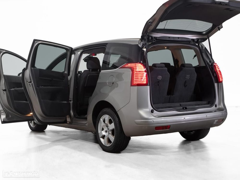 Peugeot 5008 - 5