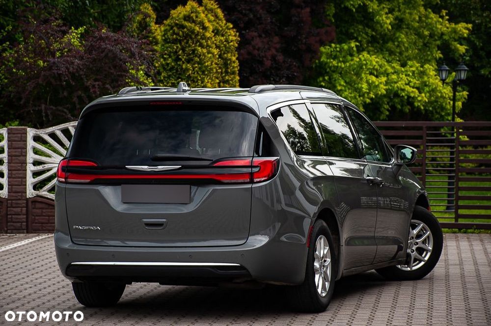 Chrysler Pacifica - 4