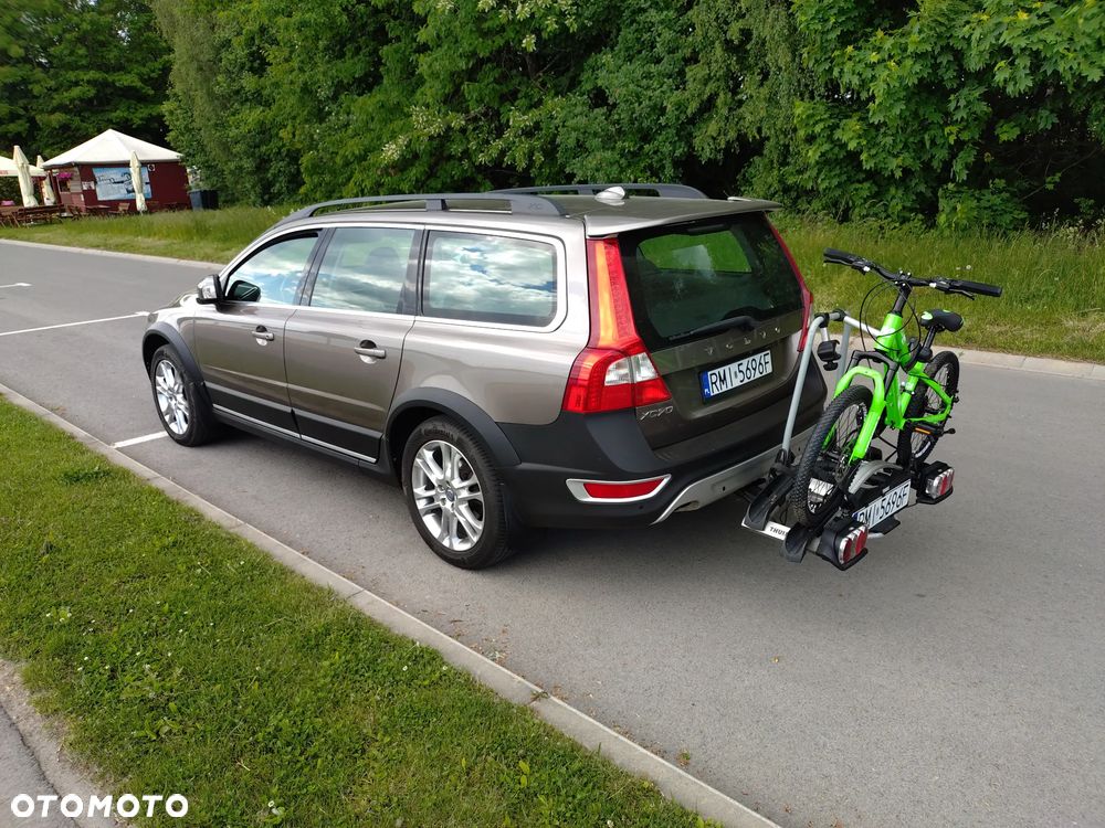 Volvo XC 70 D5 AWD Momentum - 3