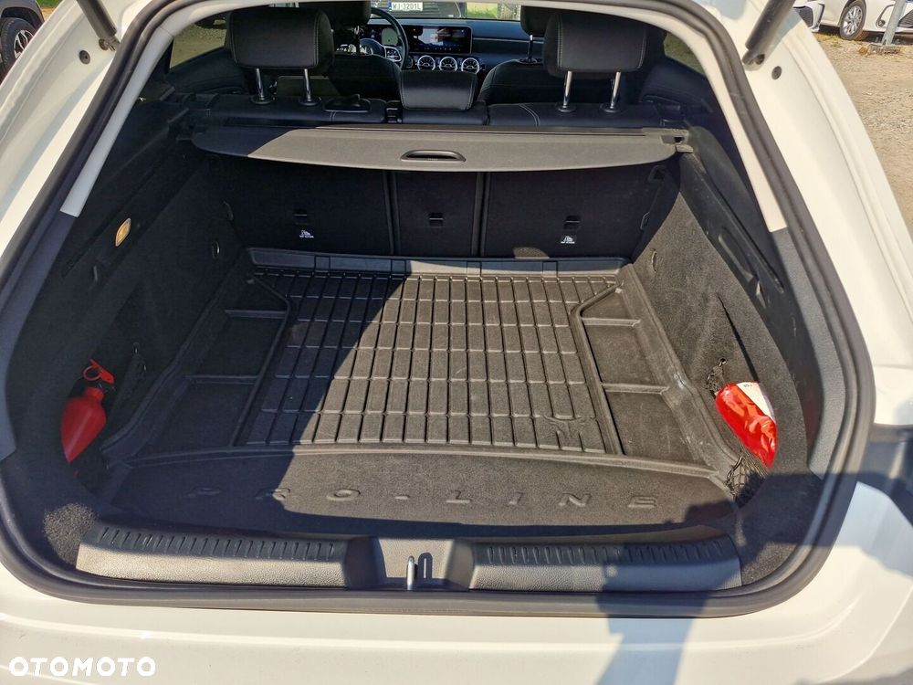 Mercedes-Benz CLA 180 Progressive 7G-DCT - 11