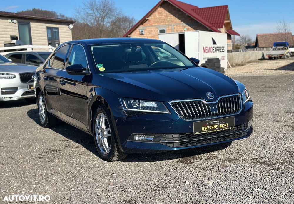 Skoda Superb 1.6 TDI DSG Ambition - 33