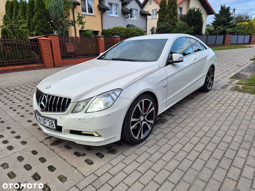 Mercedes-Benz Klasa E 250 CDI DPF Coupe BlueEFFICIENCY Avantgarde - 2