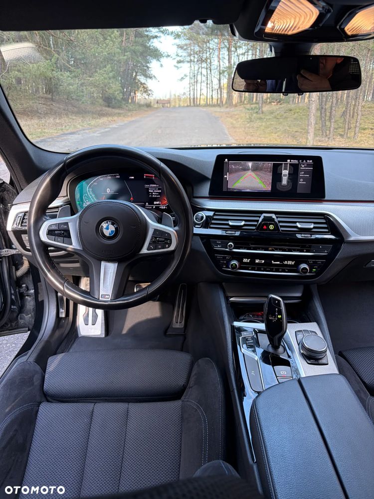 BMW Seria 5 520d M Sport Edition - 10