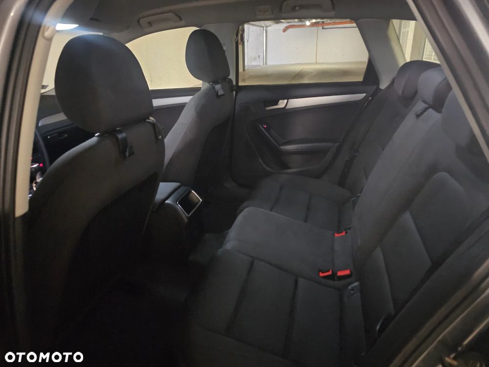 Audi A4 Avant 2.0 TDI DPF Ambiente - 14