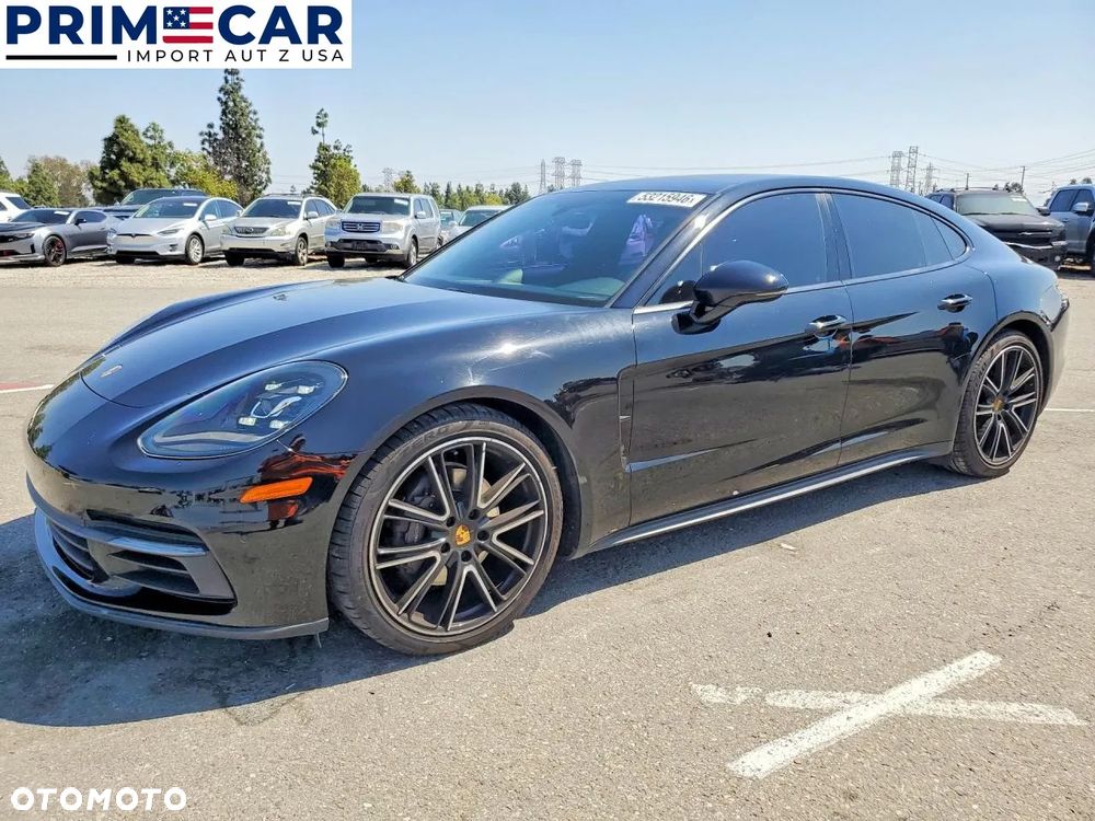 Porsche Panamera - 1