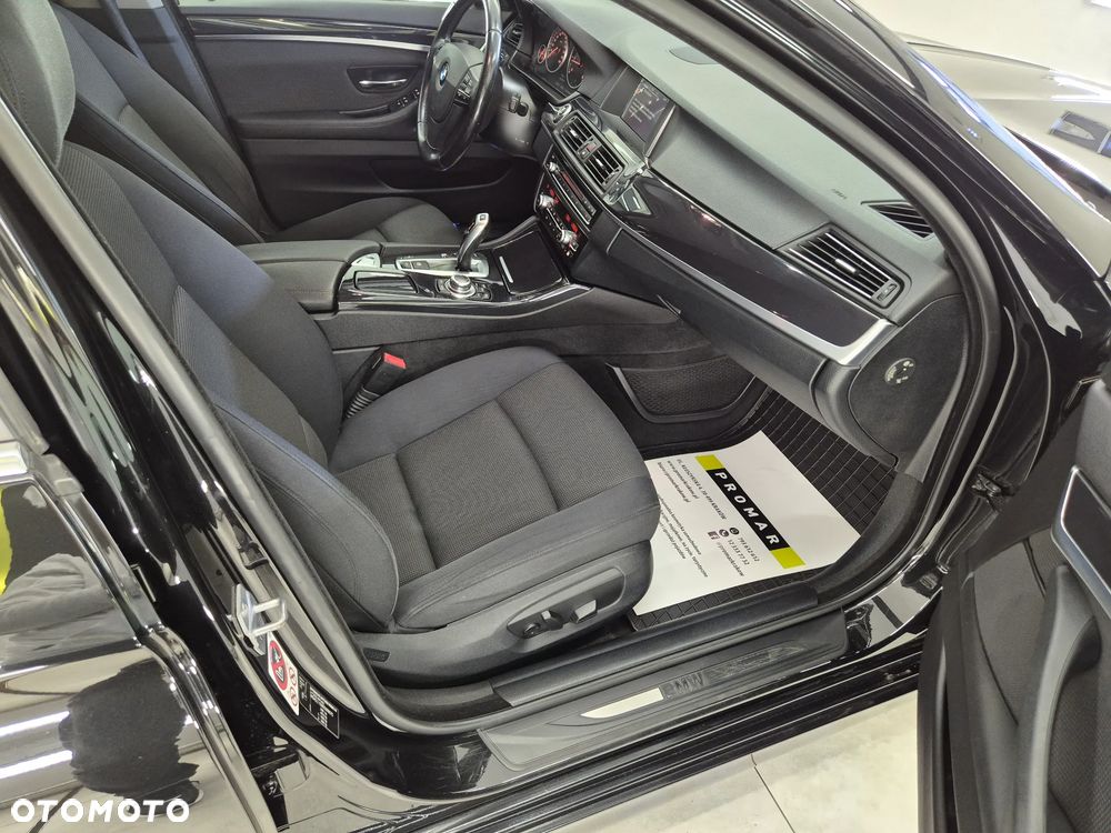 BMW Seria 5 518d - 26