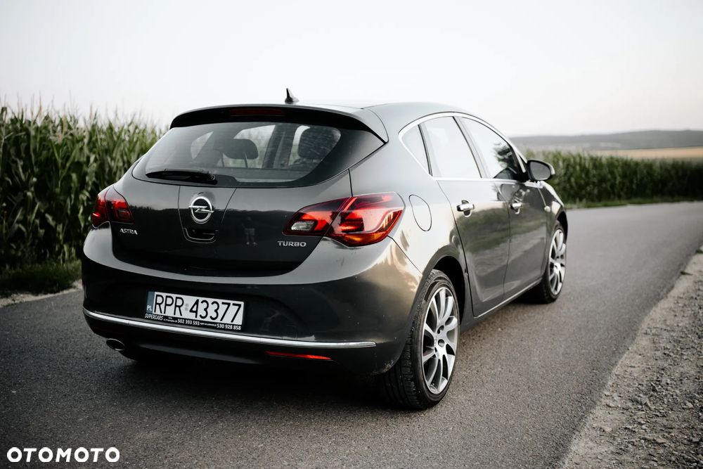 Opel Astra 1.4 T Cosmo - 10