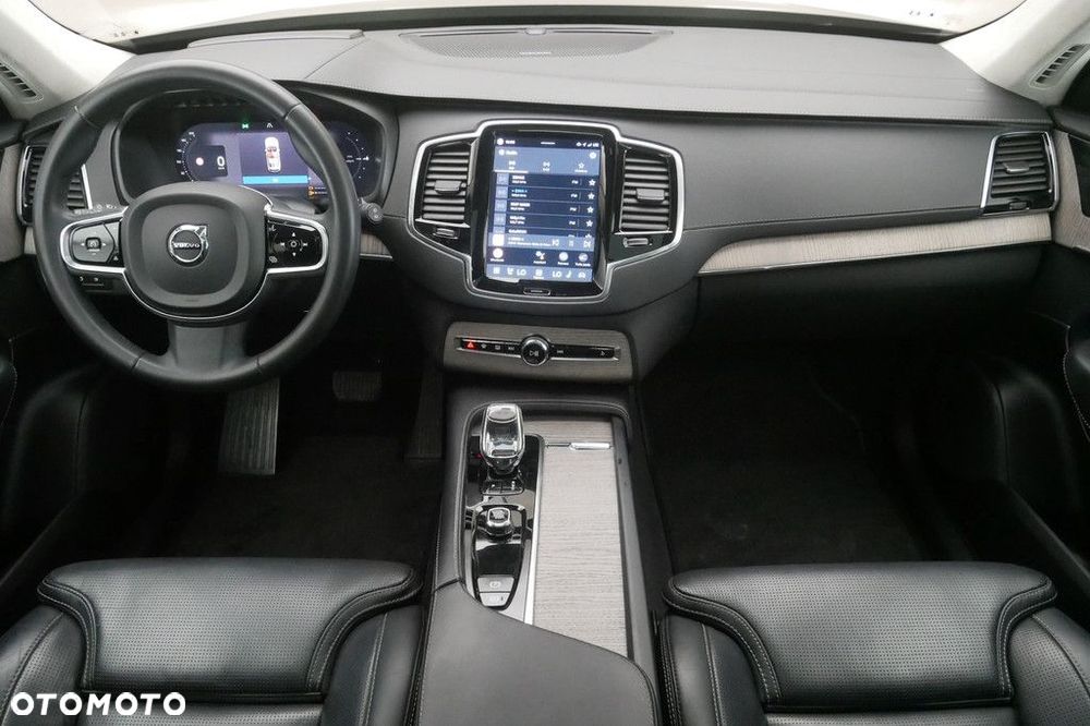 Volvo XC 90 - 8