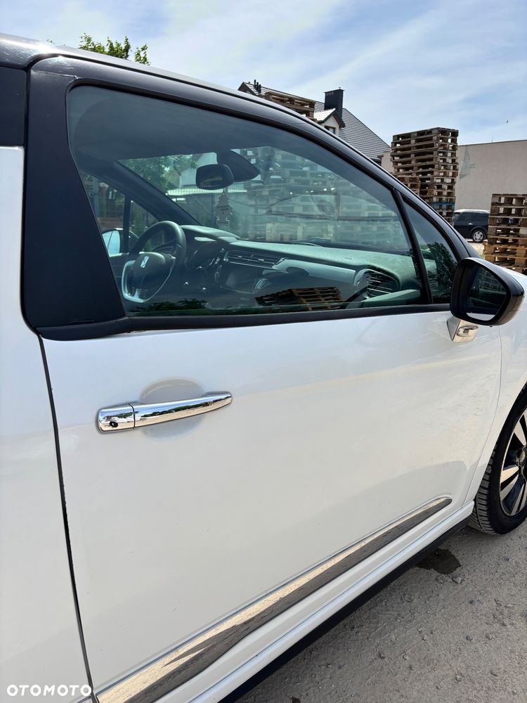 Citroën DS3 1.6 HDi SoChic - 11