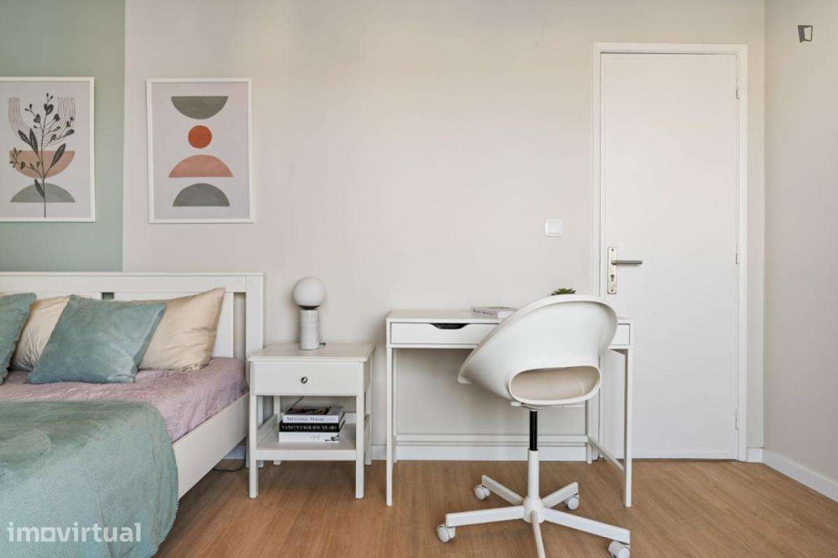 Quarto - localizado em Amadora Lisbon - Grande imagem: 4/24