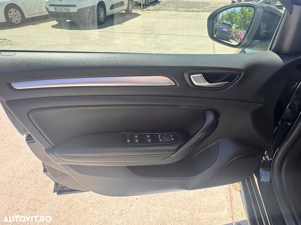 Renault Megane TCe 140 EDC GPF Intens - 11