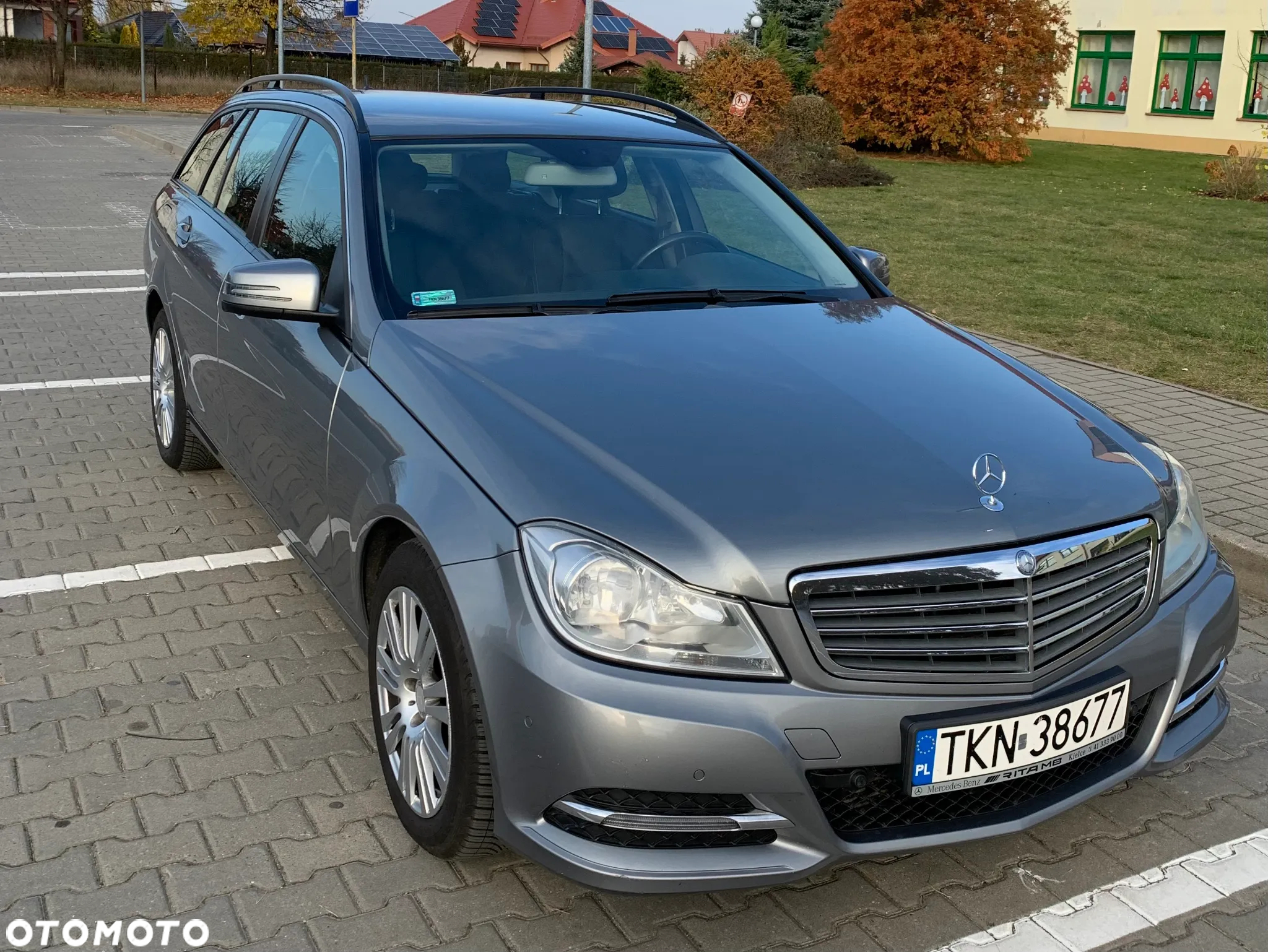Mercedes-Benz Klasa C 180 T (BlueEFFICIENCY) Elegance - 3