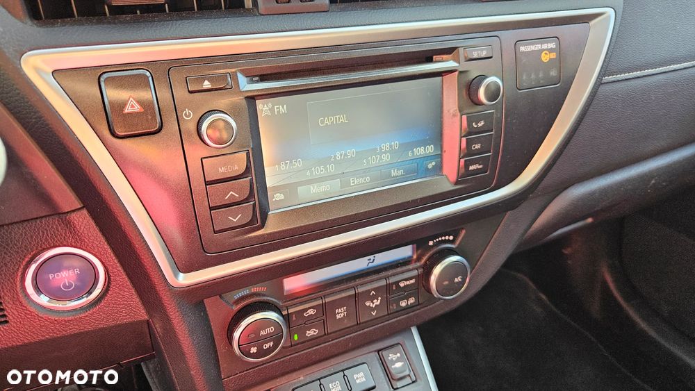 Toyota Auris 1.8 HSD Luna - 31