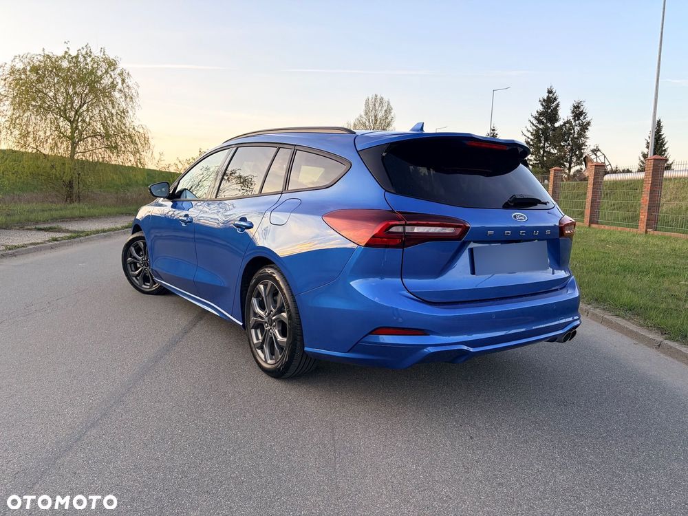 Ford Focus 1.0 EcoBoost mHEV ST-Line X - 2