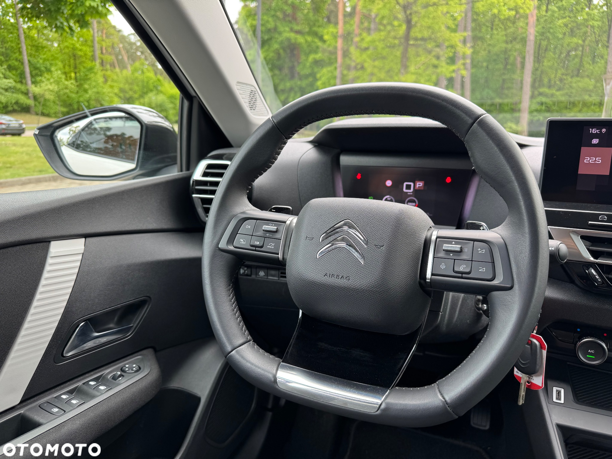 Citroën C4 PureTech 130 Stop&Start EAT8 SHINE - 25