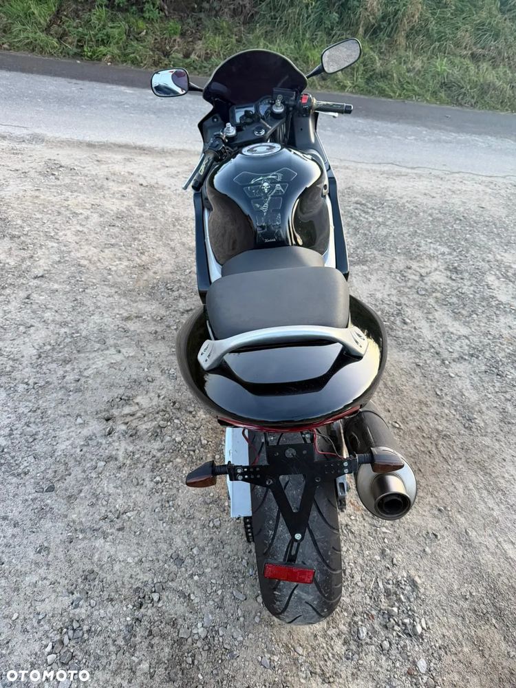 Honda CBR - 7