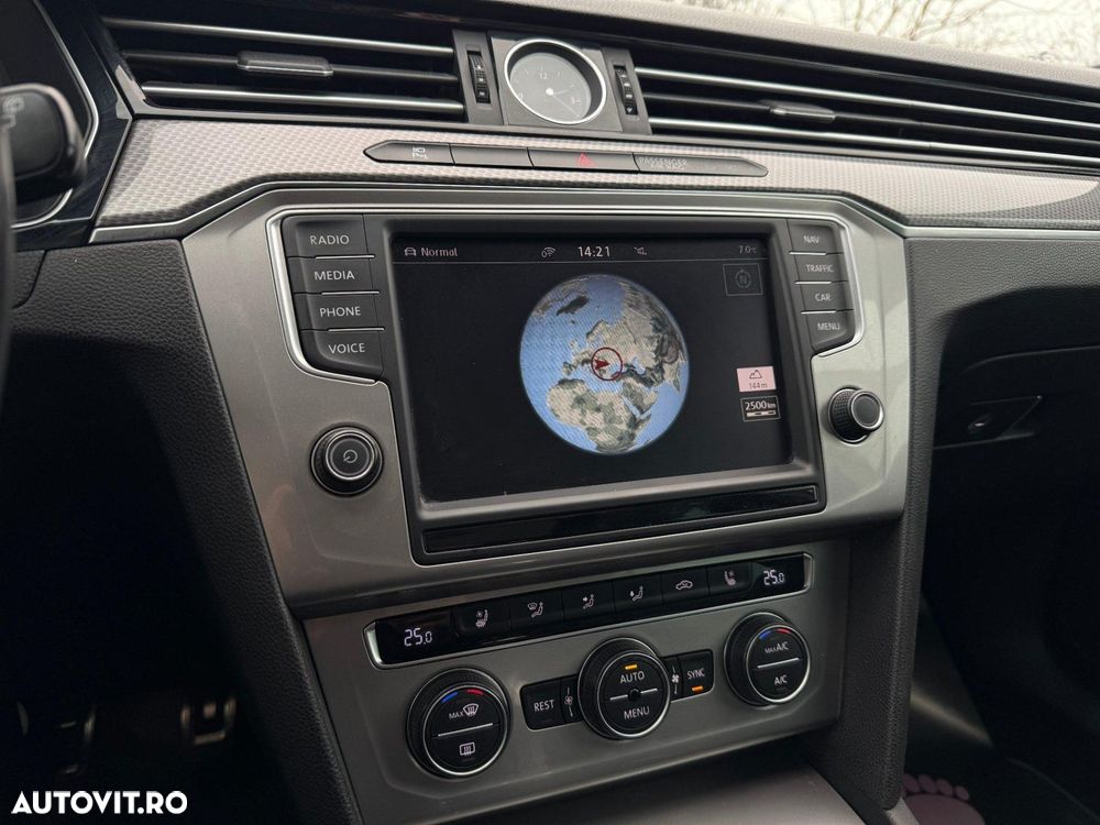 Volkswagen Passat Alltrack - 12