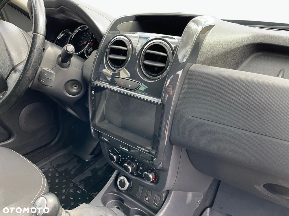 Dacia Duster 1.6 Laureate 4x4 - 15