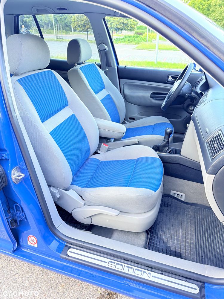 Volkswagen Golf - 20