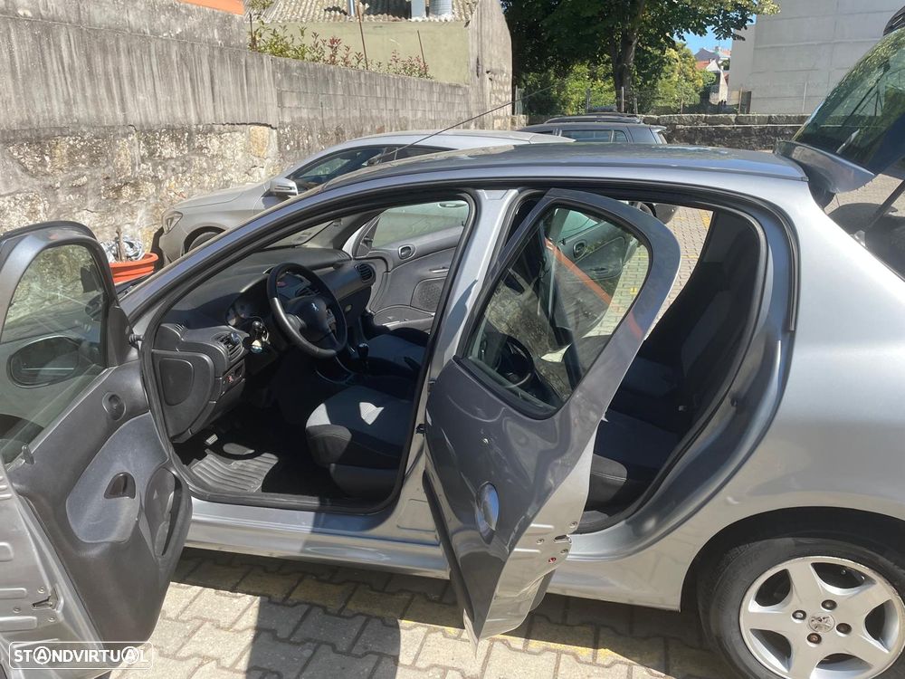 Peugeot 206 1.1 Color Line - 6