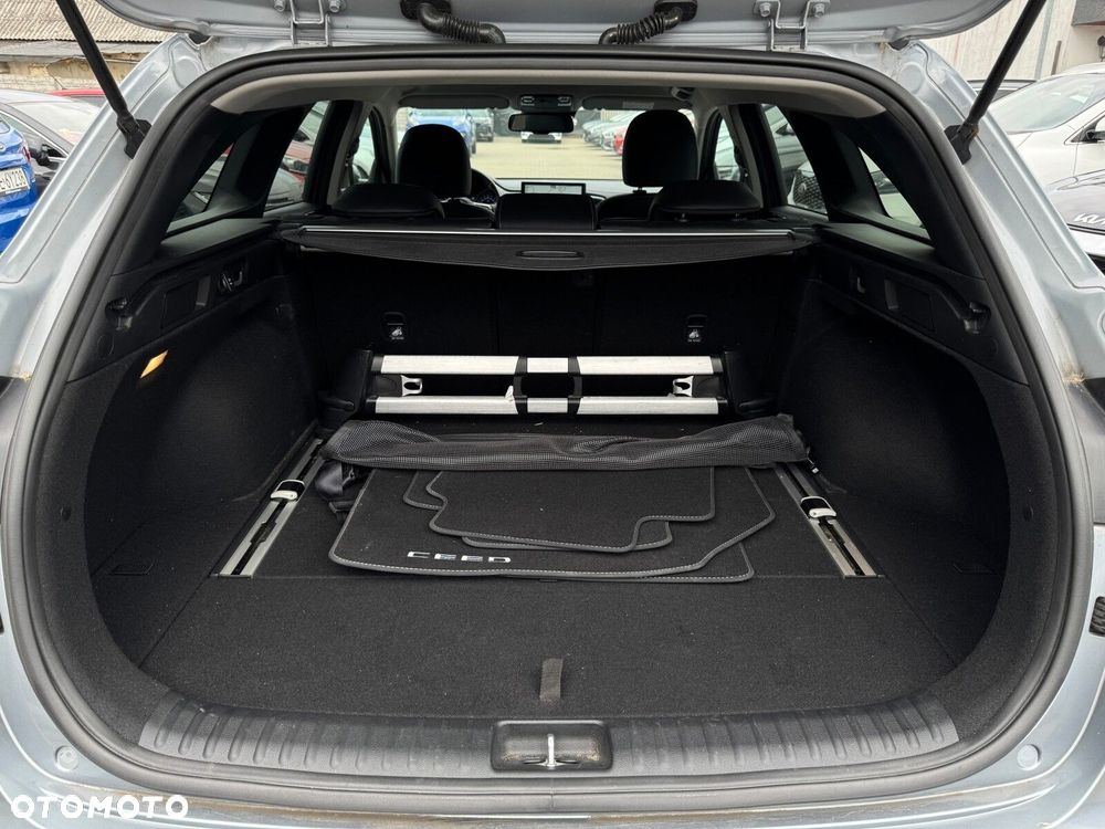 Kia Ceed 1.5 T-GDI Business Line - 13