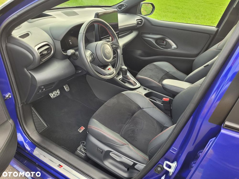 Toyota Yaris Hybrid 1.5 GR Sport - 11