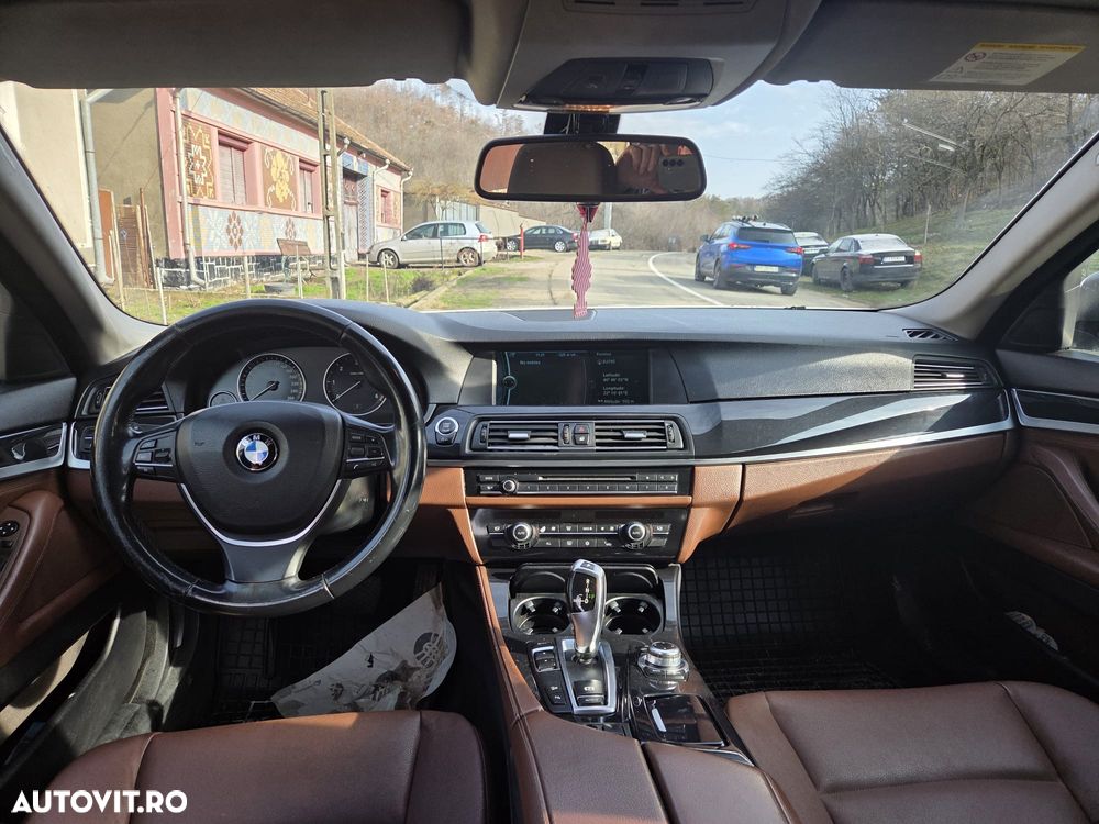 BMW Seria 5 525d xDrive - 1