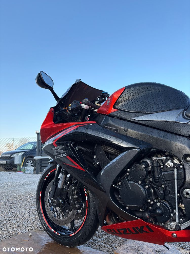 Suzuki GSX-R - 6