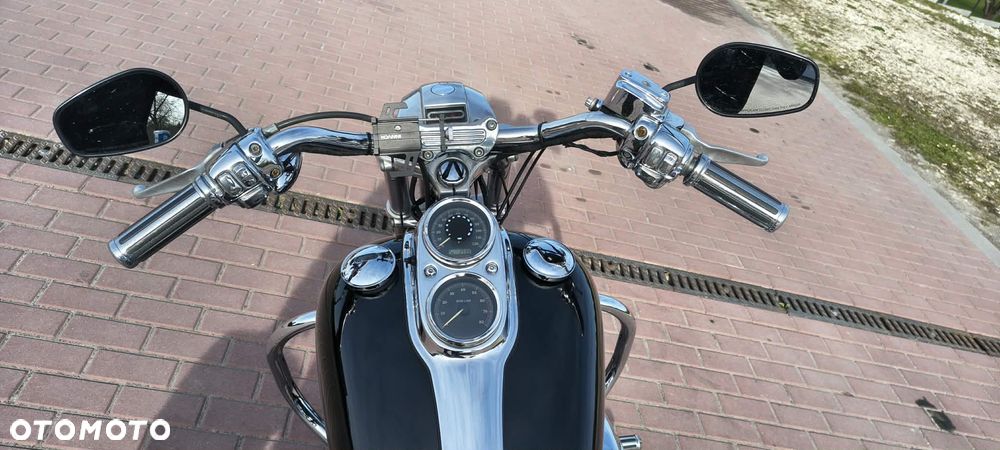 Harley-Davidson Dyna Street Bob - 12