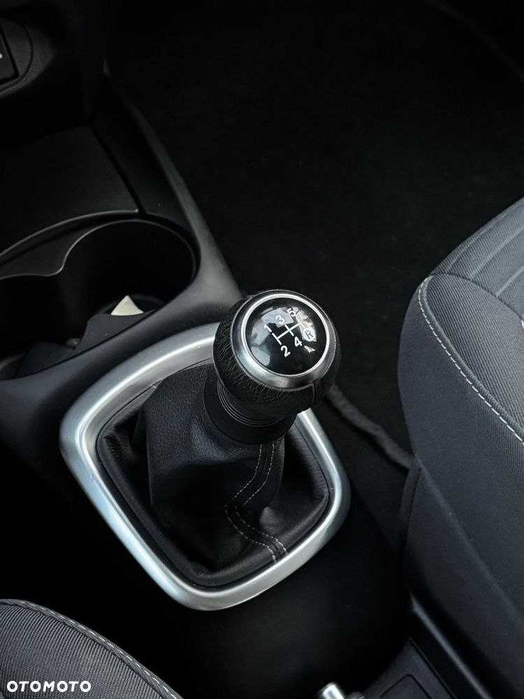 Toyota Yaris - 13