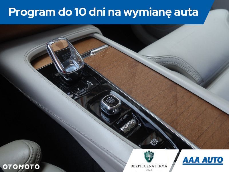 Volvo XC 90 - 20