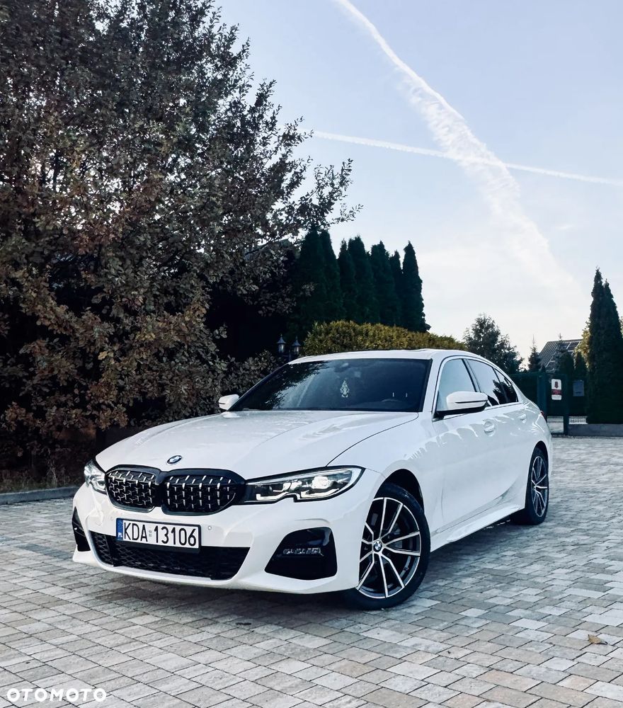 BMW 3 Series 2020 photo 2