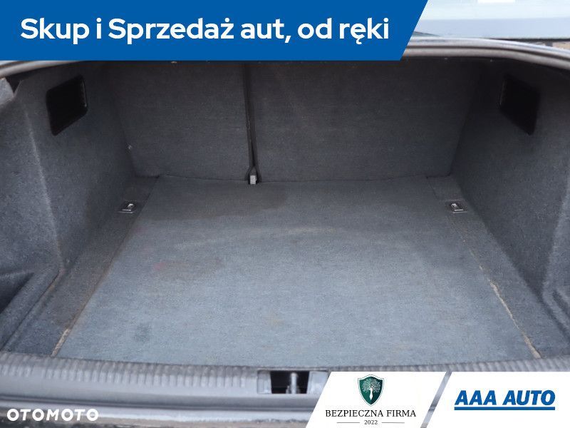 Audi A4 Limousine - 15