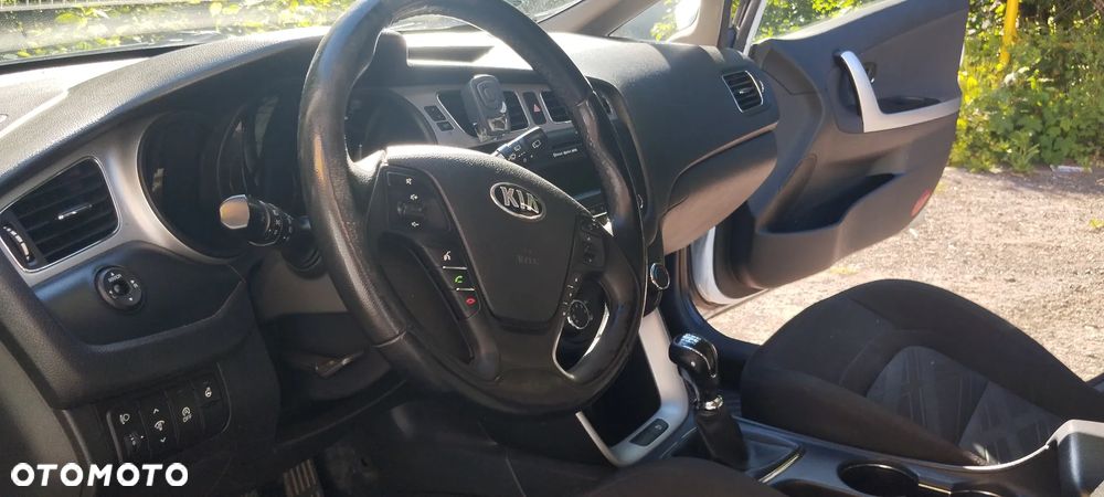 Kia Ceed - 15