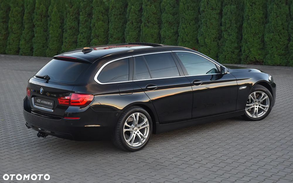 BMW Seria 5 525d Luxury Line - 11