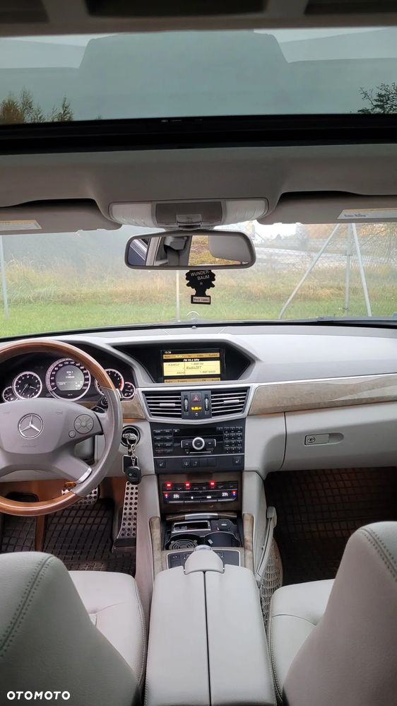 Mercedes-Benz Klasa E 350 4-Matic - 9