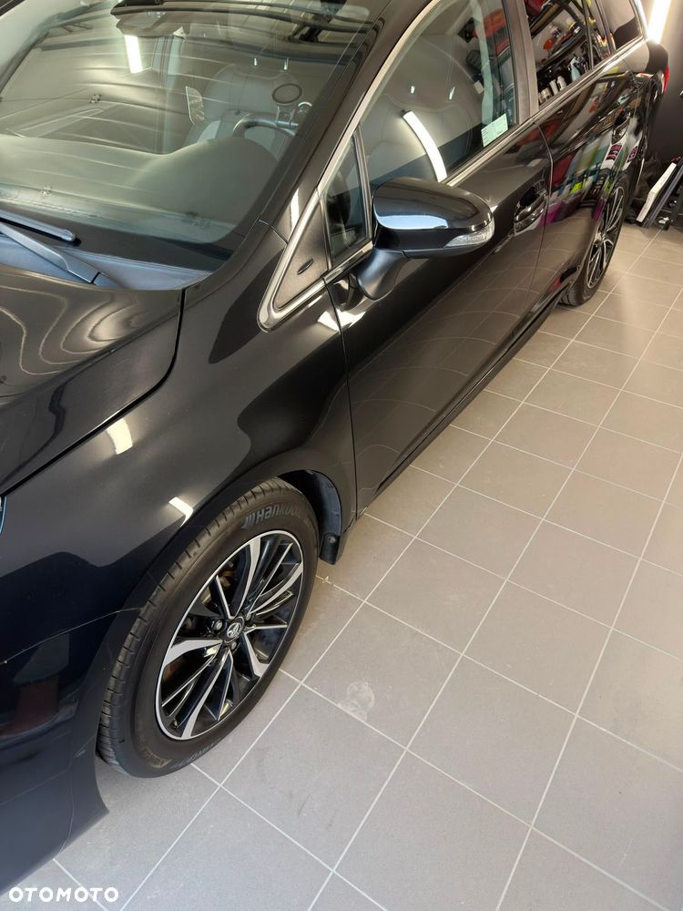 Toyota Avensis 2.0 D-4D Premium - 14