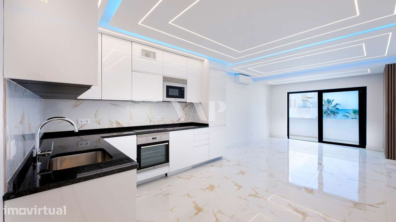 Apartamento T2 moderno FRENTE MAR, Quarteira - Grande imagem: 2/23