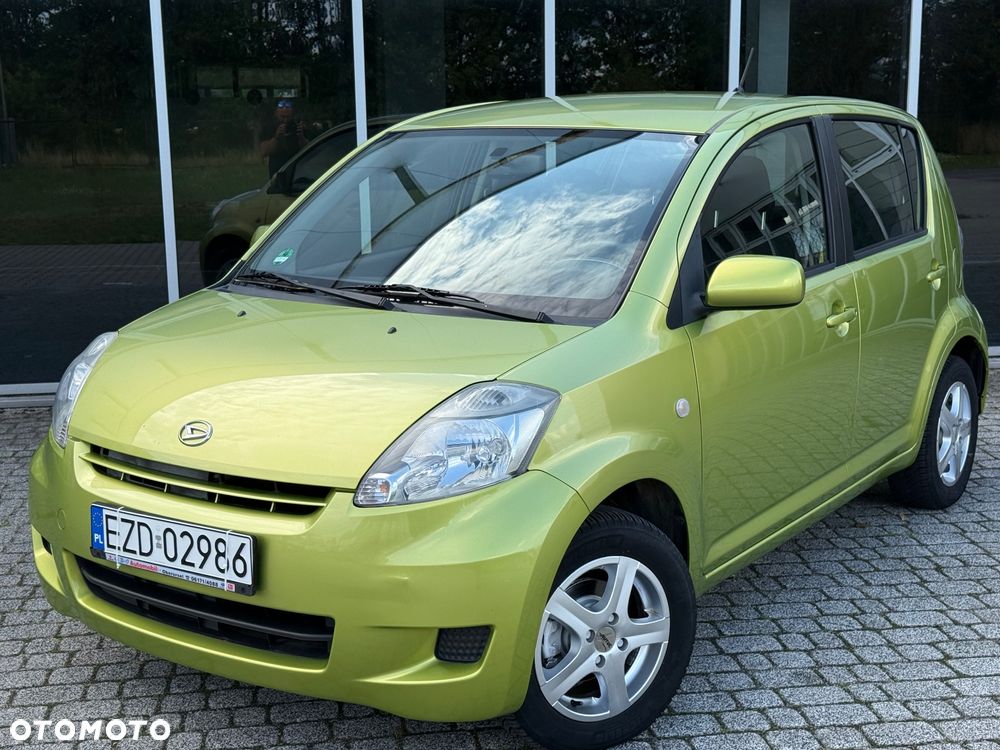 Daihatsu Sirion 1.0 - 35