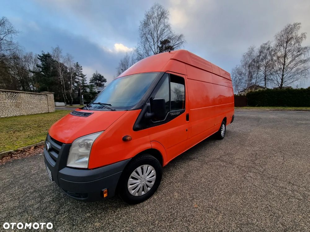 Ford Transit - 1