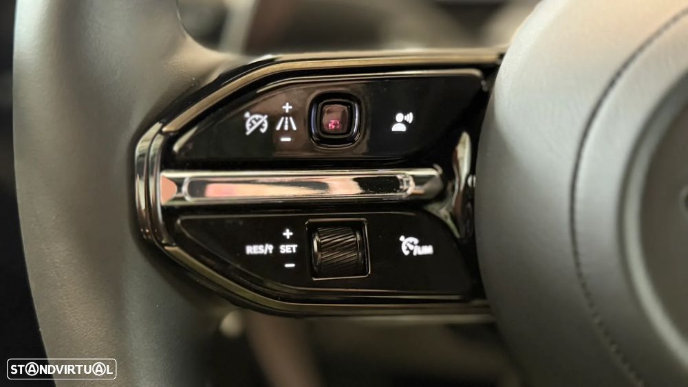 Aston Martin DB12 Coupé V8 Auto - 22